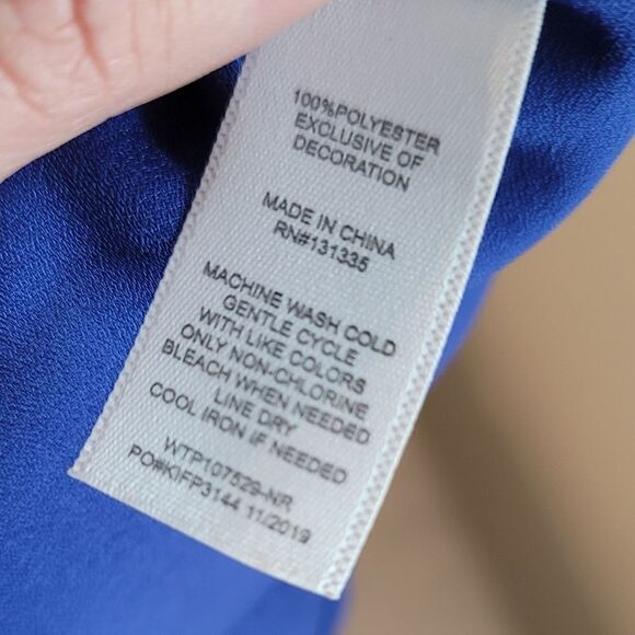 Socialite Tank With Lace Detail - Picture 6 of 6